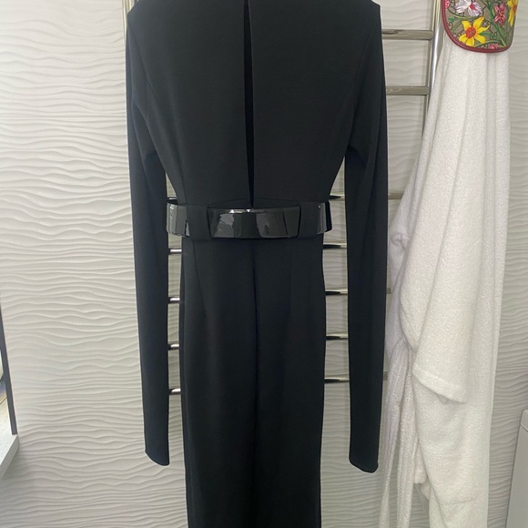 Chanel Authentic Black wool dress from 2007 fall collection as seen on Beyoncé. - Picture 9 of 17